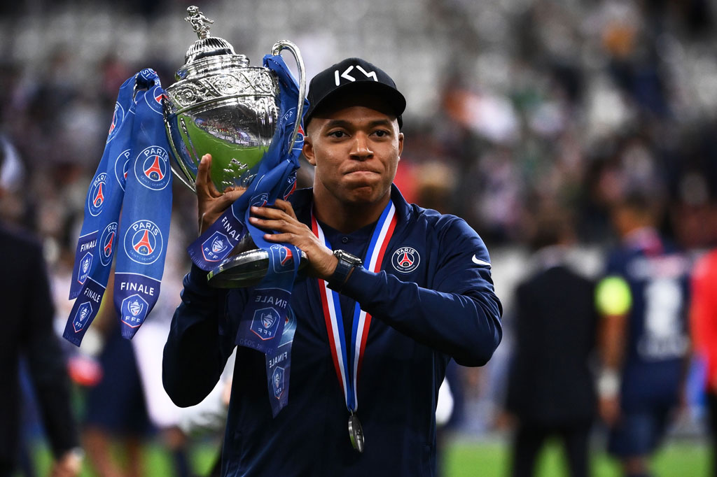 Belum diketahui secara pasti seberapa parah cedera Mbappe, dan apakah ia masih akan dapat memperkuat PSG pada sejumlah pertandingan musim ini. PSG masih akan bertemu Olympique Lyon pada final Piala Liga Prancis pekan depan, sebelum berhadapan dengan Atalanta pada perempat final Liga Champions di Lisbon pada 12 Agustus.