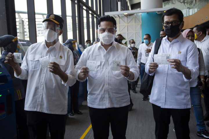Menteri BUMN dan rombongan pun langsung melakukan perjalanan ke Pelabuhan Bakauheni dan selanjutnya meninjau Menara Siger yang merupakan titik nol dari Sumatera dari Jawa. Mereka memakai tiket kapal feri dengan melakukan transaksi menggunakan aplikasi Ferizy.