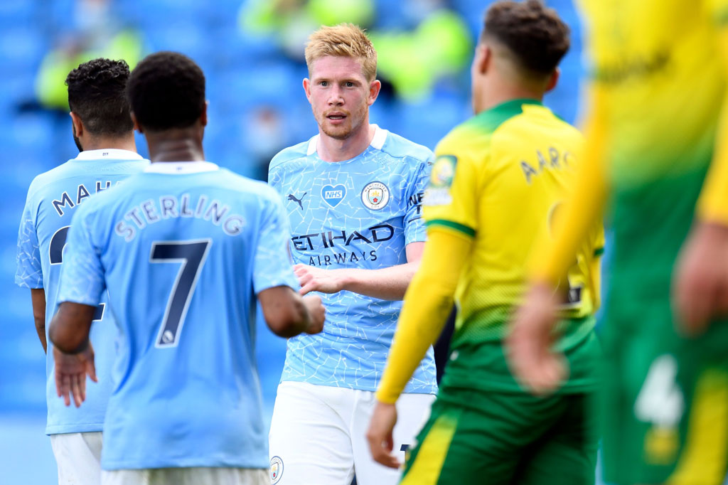 Satu menit jelang waktu normal berakhir, De Bruyne mencatatkan gol keduanya sekaligus mengakhiri perlawanan Norwich 5-0.