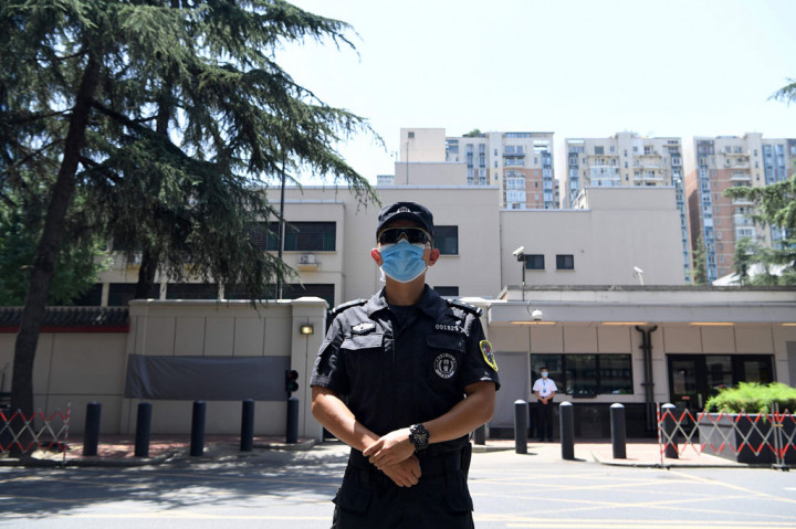 Tiongkok pada hari Jumat, 24 Juli 2020 memerintahkan penutupan sebagai tindakan balasan atas penutupan Konsulat Tiongkok di Houston.