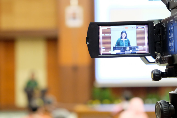 Sri Mulyani menjelaskan dana yang disalurkan kepada pemda merupakan hasil pembelian Surat Berharga Negara (SBN) oleh Bank Indonesia (BI) dengan beban bunga sebesar nol persen. Hal ini sesuai kesepakatan skema burden sharing antara pemerintah dengan bank sentral.