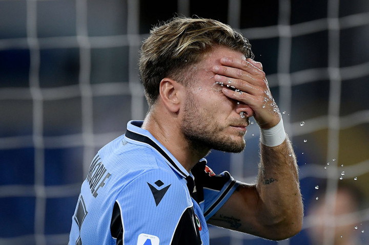Immobile berpeluang mencetak gol kedua di masa injury time, namun sepakan mendatarnya masih membentur tiang gawang. Skor 2-0 bertahan hingga laga usai.