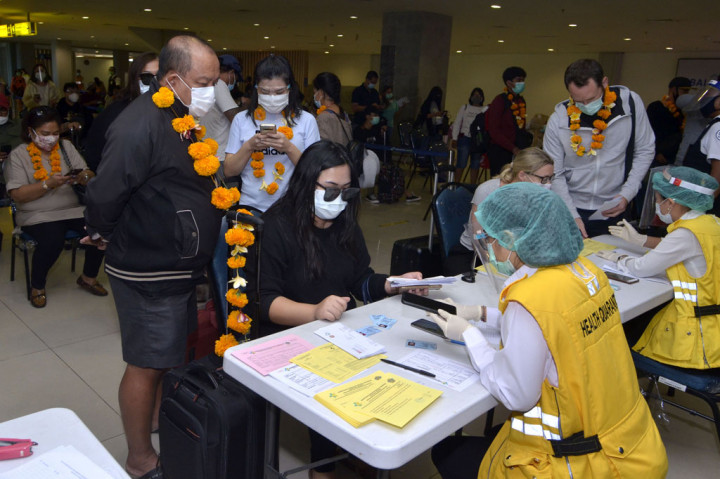 Pemerintah Provinsi Bali mulai membuka sektor pariwisata bagi wisatawan domestik mulai Jumat, 31 Juli 2020.