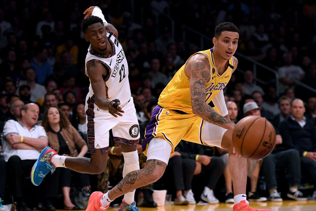 Kyle Kuzma menambahi 16 poin untuk Lakers yang kini memiliki rekor 50-14. Lakers kini unggul 6 1/2 gim atas Clippers (44-21) di klasemen Wilayah Barat.