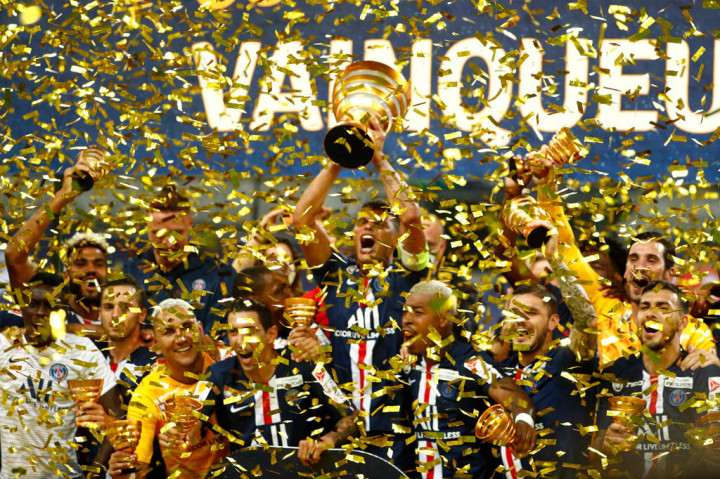 Paris Saint-Germain berhasil merengkuh gelar juara Piala Liga Prancis seusai menang adu penalti 6-5 atas Olympique Lyon dalam partai final yang digelar di Stadion Stade de France, Saint-Dennis, Sabtu, 1 Agustus 2020 dini hari WIB.