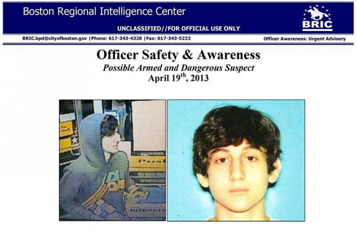 Pengacara Tsarnaev meminta pengadilan baru dengan klaim bahwa pengadilan kliennya seharusnya tidak digelar di Boston karena kota itu sangat trauma dengan serangan tersebut.