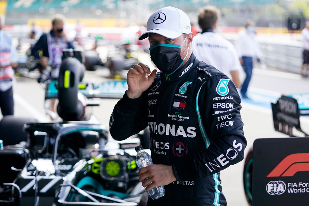 Sedangkan rekan setimnya, Valtteri Bottas akan start dari P2, terpaut 0,313 detik dari pembalap asal Inggris tersebut, demikian laman resmi Formula 1. Hasil tersebut merupakan 'pole position' Mercedes untuk kali kedelapan secara beruntun di Silverstone.