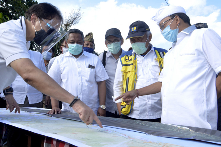 Tol sepanjang 95 kilometer yang menghubungkan kawasan Mengwi dengan Pelabuhan Gilimanuk, Jembrana tersebut rencananya akan mulai dikerjakan dalam tiga tahapan mulai bulan Maret tahun 2021 dan ditargetkan selesai pada awal tahun 2024.