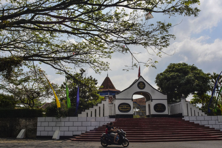 Kementerian PUPR merevitalisasi Situs Jambansari dan  Museum Galuh Pakuan dengan anggaran sebesar Rp9 miliar yang nantinya akan menjadi destinasi wisata unggulan, penyaluran kreatifitas seni, edukasi budaya dan sejarahpeninggalan Kerajaan Galuh.