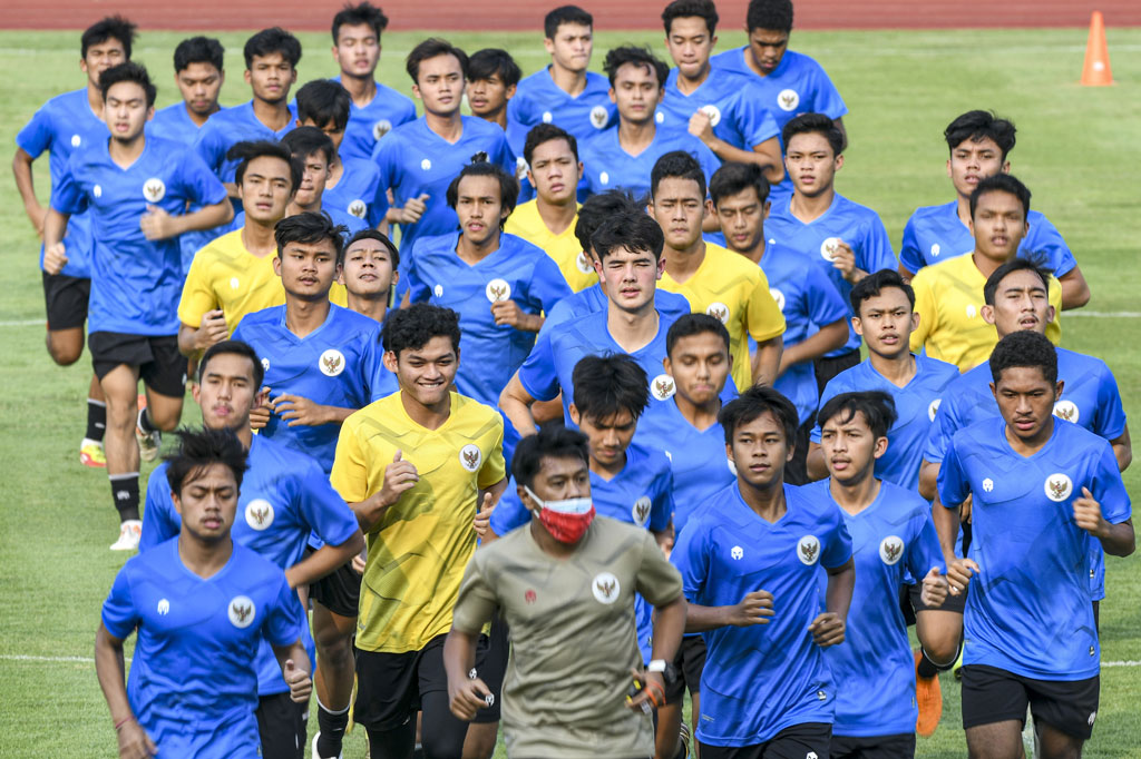 Sementara dari total 46 pemain timnas U-19 yang dipanggil, hanya 37 pemain yang ikut sesi latihan perdana ini. Amiruddin Bagas Kaffa adalah satu dari sembilan pemain yang absen.