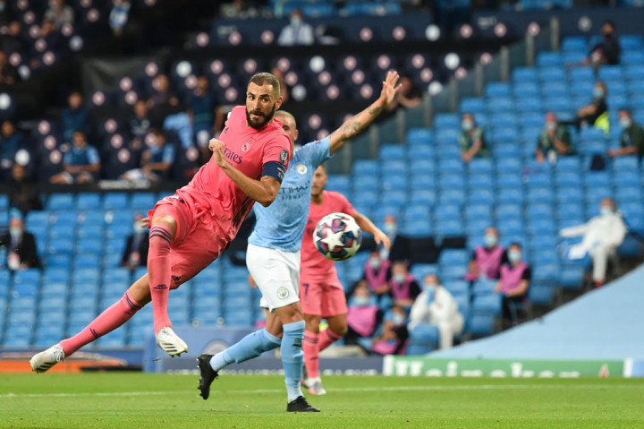 Real Madrid kemudian bangkit dan memiliki peluang menyamakan kedudukan pada menit ke-20, tetapi tembakan Karim Benzema bisa ditepis kiper Ederson Moraes. Semenit kemudian peluang Eden Hazard juga digagalkan Moraes.