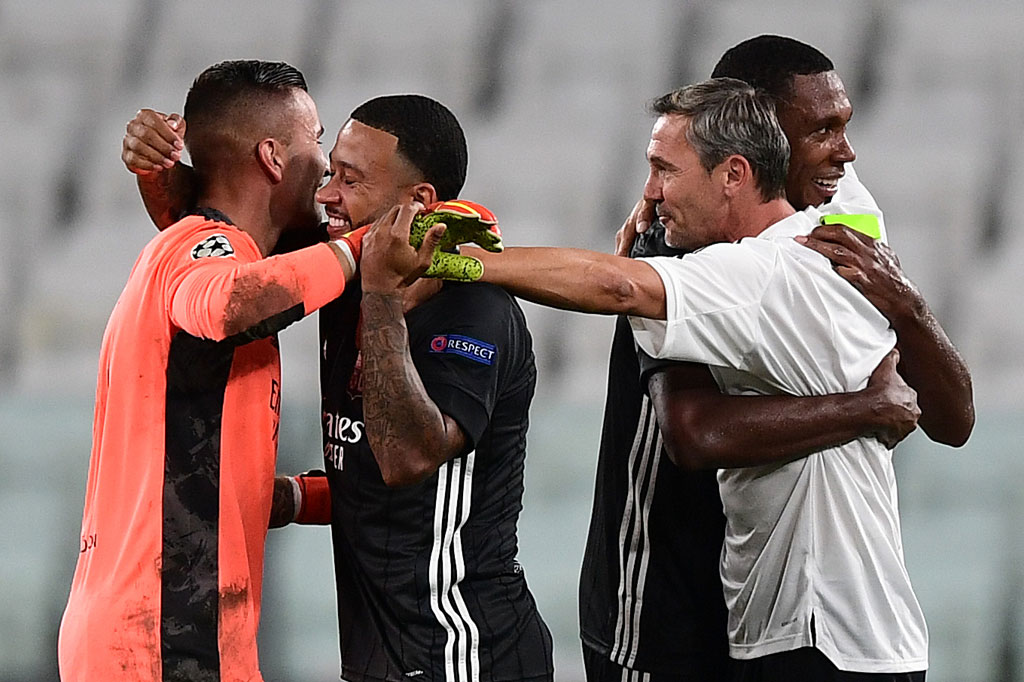 Pada fase akhir pertandingan Juve terus mencoba menebar ancaman ke kotak penalti Lyon. Namun baik umpan-umpan panjang maupun operan pendek mereka dapat digagalkan para pemain bertahan Lyon yang tampil disiplin. Sampai peluit panjang berbunyi, skor 2-1 untuk keunggulan Juve tidak berubah.