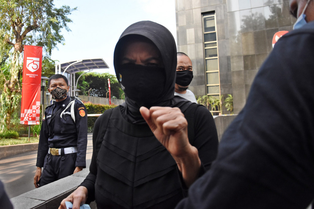 Selain Ade, dua saksi lain yang akan dipanggil adalah Direktur PT Cahaya Kristal Putra Dadan Alamsyah serta eks Kepala DPPKAD Kota Banjar sekaligus eks Plt Sekretaris Daerah Kota Banjar Yuyung Mulyasungkawa.