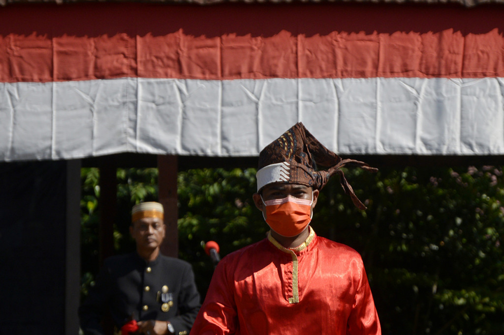 Upacara yang dikenal Gaukang Tubajeng (Pesta besar orang Bajeng) tersebut merupakan upacara kemerdekaan yang dilaksanakan lebih awal oleh masyarakat setempat dan keluarga Kerajaan Bajeng. Hal itu karena menurut sejarah, Kerajaan Bajeng merupakan satu-satunya kerajaan yang mengibarkan pertama kali Bendera Merah Putih mendahului Proklamasi Kemerdekaan 17 Agustus 1945.