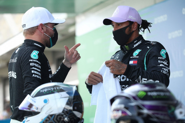 Hamilton mencetak waktu satu menit 15,584 detik, unggul 0,059 detik dari Bottas, untuk meraih pole position kelima kalinya di Catalunya dan menambah catatan rekor pole position ke-92 selama kariernya membalap di F1.