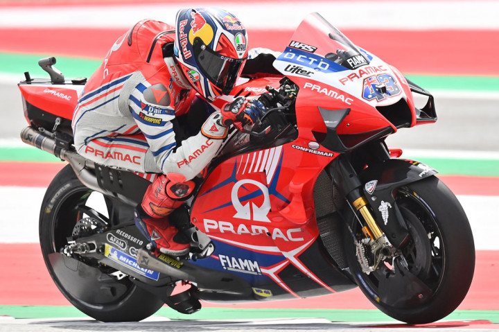 Pembalap tim Monster Energy Yamaha itu mencetak waktu terbaik satu menit 23,450 detik, unggul 0,068 detik atas pembalap tim Pramac Racing Jack Miller yang berada di posisi kedua.