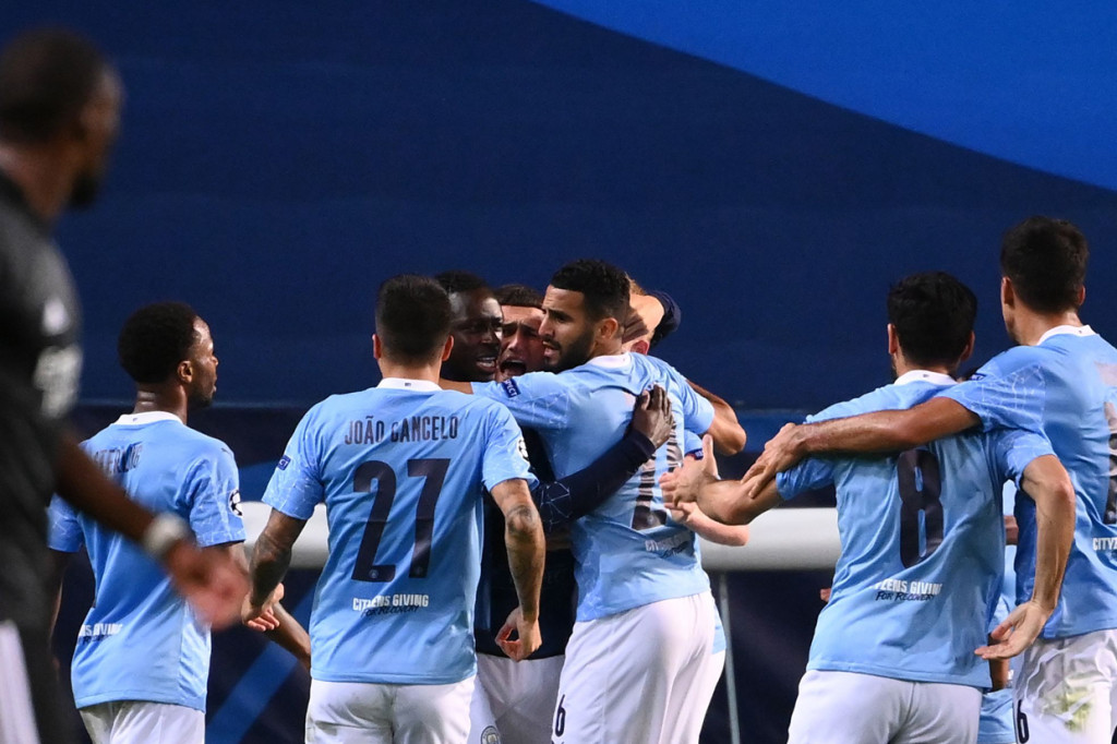 City menyamakan kedudukan pada menit ke-69. Umpan tarik mendatar Raheem Sterling dituntaskan dengan tembakan akurat Kevin De Bruyne ke pojok gawang Lyon.
