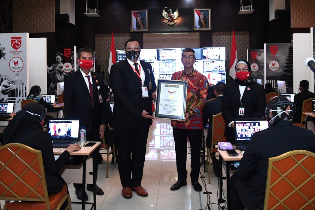 Sekretariat Presiden menerima penghargaan dari Museum Rekor Dunia Indonesia (MURI) atas rekor Upacara Peringatan Hari Ulang Tahun Kemerdekaan Republik Indonesia secara Daring oleh Peserta Terbanyak. 