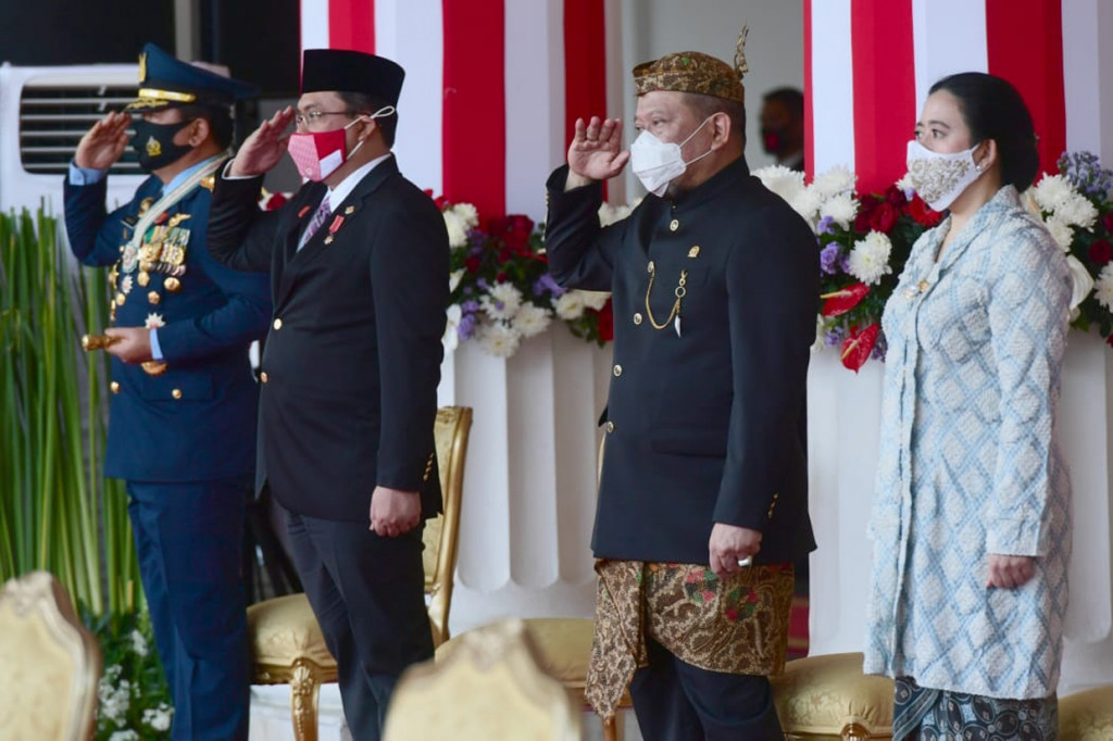 Tamu undangan yang hadir pada acara tersebut adalah Ketua DPR Puan Maharani, Ketua DPD ?La Nyalla Mattalitti?, Ketua BPK Agung Firman Sampurna, Ketua MA Muhammad Syarifuddin, Ketua MK Anwar Usman, Ketua KY Jaja Ahmad Jayus, Panglima TNI Marsekal Hadi Tjahjanto, dan Kapolri Jenderal Pol. Idham Azis.