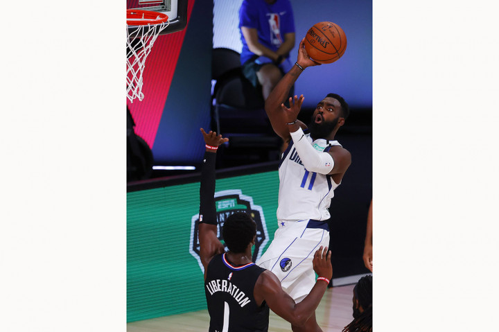 Tim Hardaway Jr. menambahkan 18 poin dan Seth Curry menambah 14 poin untuk Mavericks, yang total melakukan 21 turnovers.
