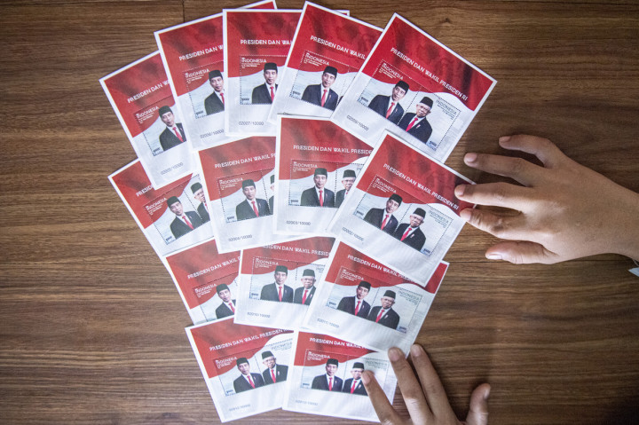 Memperingati hari Hari Ulang Tahun (HUT) ke-75 Republik Indonesia, Kementerian Komunikasi dan Informatika (Kominfo) meluncurkan Prangko Seri Presiden Joko Widodo dan Wakil Presiden Ma'ruf Amin.