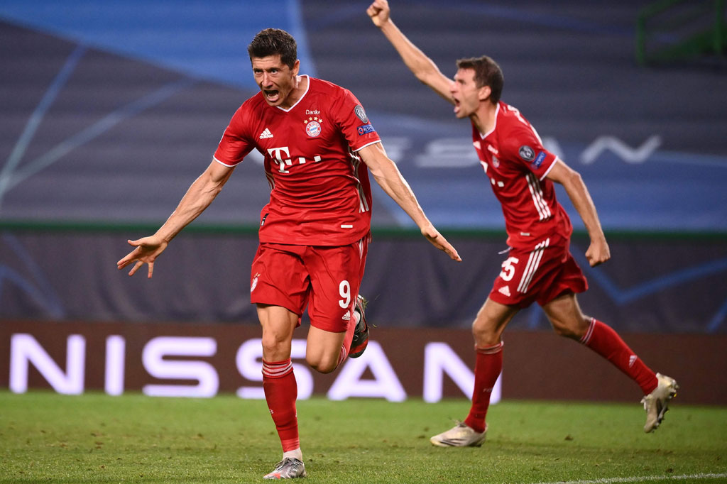Gol ke-55 Lewandowski musim ini tersebut memastikan kemenangan Die Bavaria 3-0 atas Lyon.