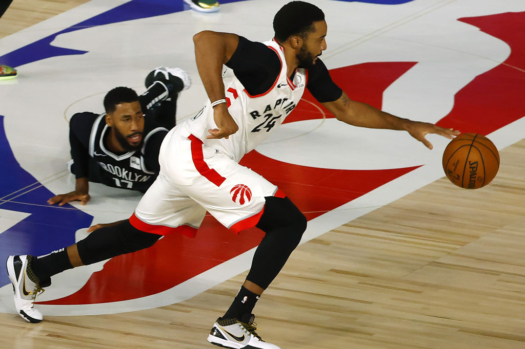 Fred VanVleet kembali menjadi penyokong kemenangan Raptors lewat dwiganda 24 poin dan 10 assist.