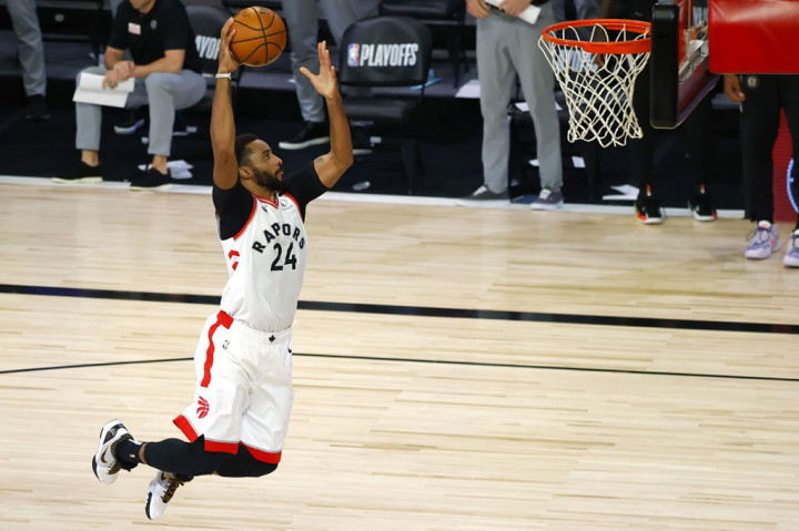 Sementara Norman Powell menyumbang 24 poin, Kyle Lowry 21 poin, serta Pascal Siakam 19 poin.