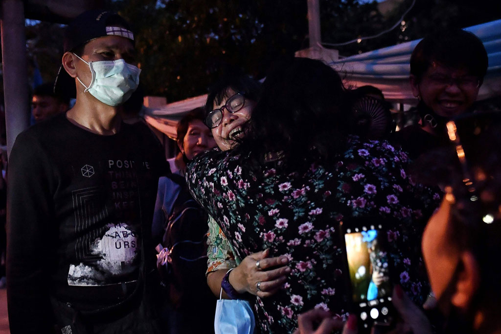 Walaupun demikian, delapan aktivis itu telah dibebaskan dengan jaminan, kata seorang pengacara.