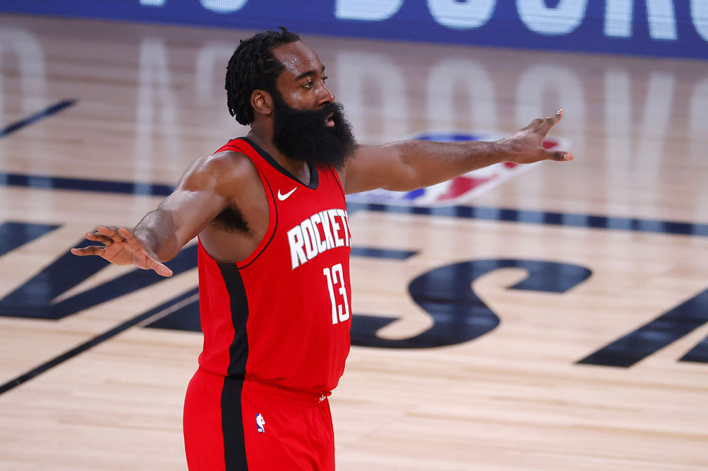 Tak kurang dari tujuh pemain Rockets menyumbangkan dua digit angka untuk kemenangan tersebut, dipimpin James Harden yang mengemas 21 poin dan sembilan assist.