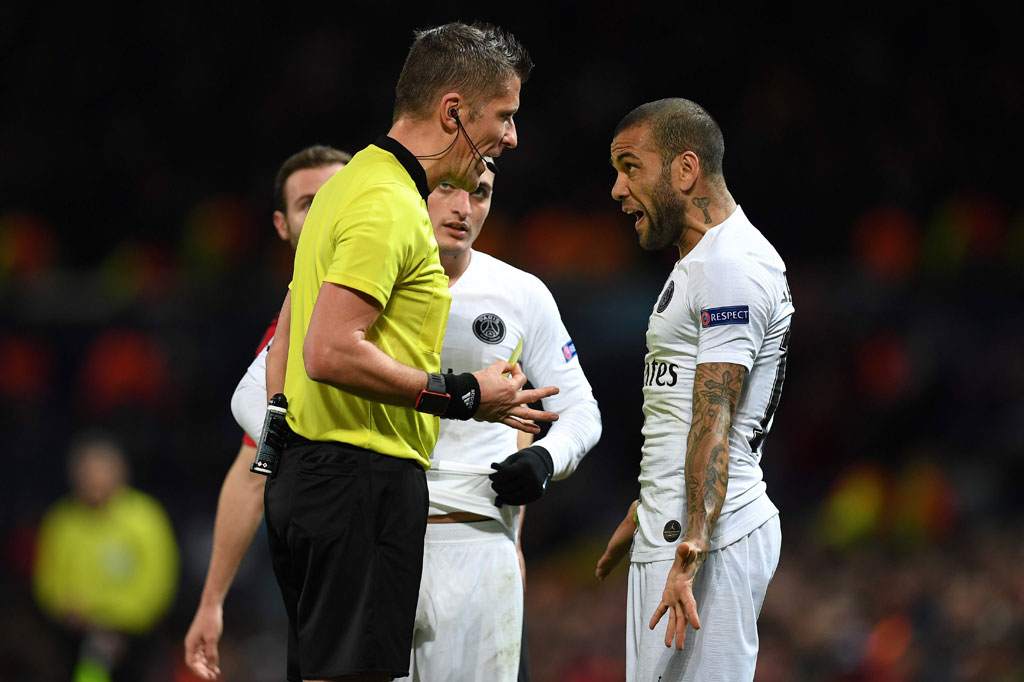 Bagi Paris Saint-Germain Orsato sudah tidak asing lagi. Musim lalu, dia sempat memimpin pertandingan saat klub Prancis itu menang 2-0 atas Manchester United pada babak 16 besar, meski setelahnya tersingkir karena kalah gol di laga tandang. 