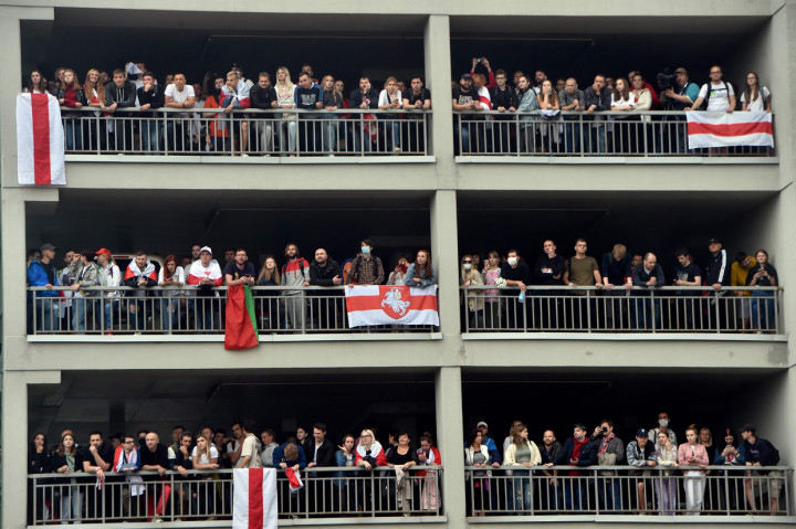 Para pengunjuk rasa mengatakan Lukashenko telah melakukan kecurangan dalam pemilu dan ingin dia mundur.