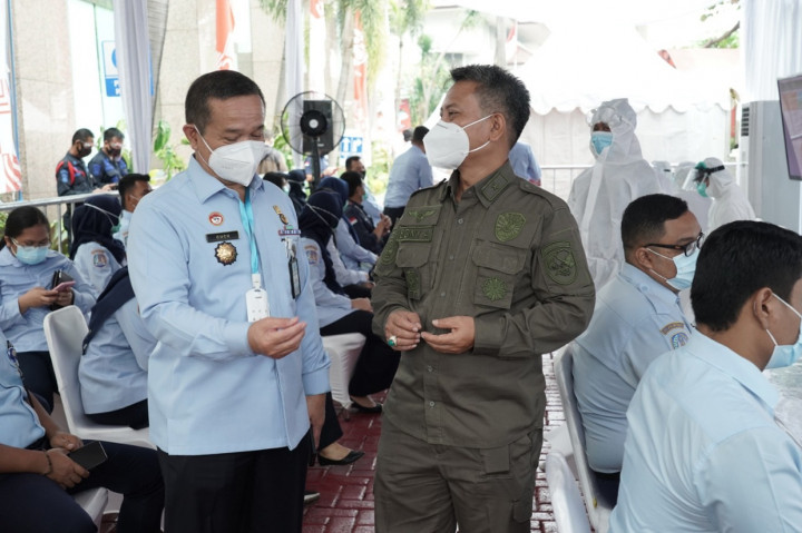 Sementara itu, Direktur Lalu Lintas Keimigrasian Direktorat Jenderal Imigrasi Kementerian Hukum dan HAM Cucu Koswala mengucapkan terima kasih atas kerjasama dengan BIN yang membantu melaksanakan kegiatan swab test untuk pegawainya. 