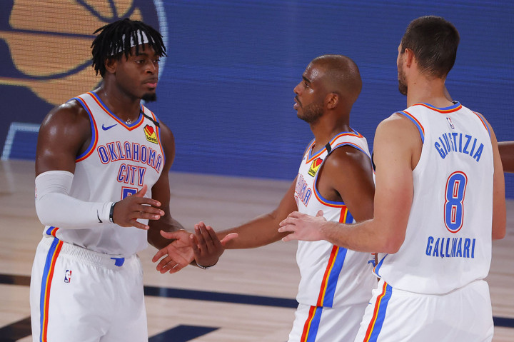 Oklahoma City Thunder menyamakan kedudukan menjadi 2-2 setelah mengatasi Houston Rockets 117-114 pada gim keempat putaran pertama playoff NBA Wilayah Barat di ESPN Wide World of Sports Complex dekat Orlando, Selasa, 25 Agustus 2020 WIB.
