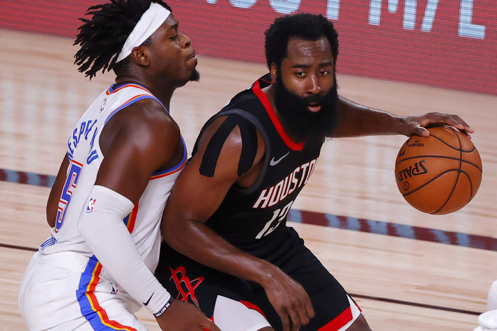 Di kubu Houston, James Harden memimpin dengan 32 poin, 15 assist dan empat steal
