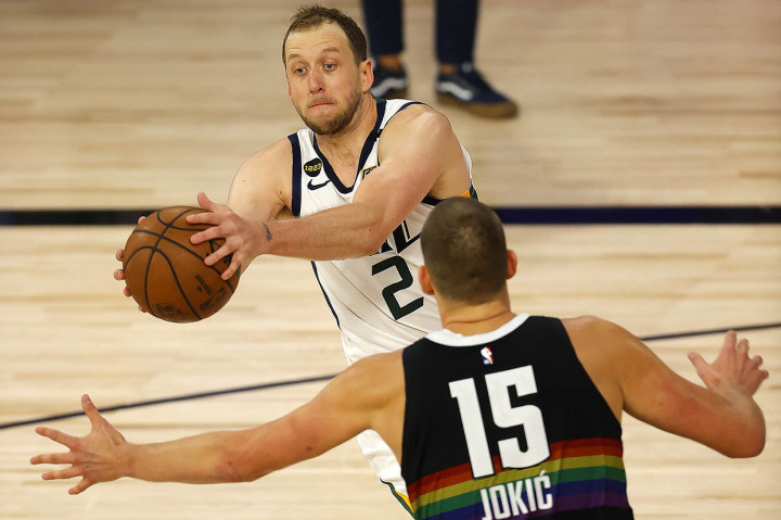 Joe Ingles menambahkan 13 dan Royce O'Neale mencetak 10.