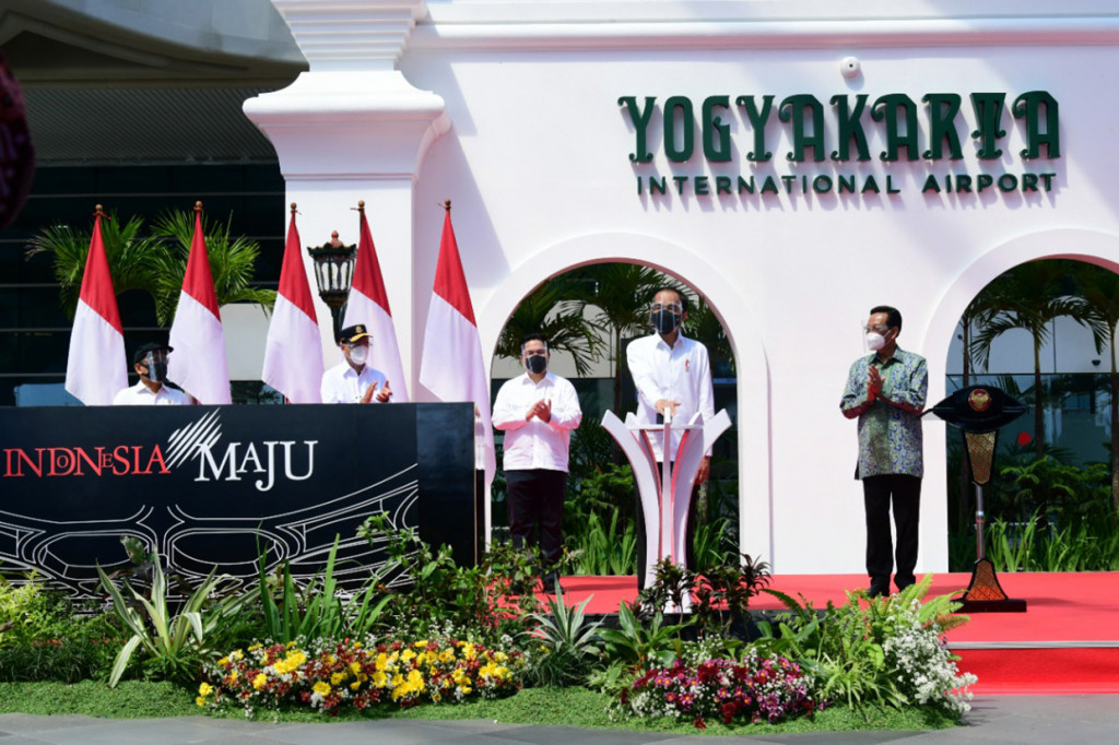 Presiden Joko Widodo meresmikan Bandara Internasional Yogyakarta atau Yogyakarta International Airport di Kabupaten Kulon Progo, Daerah Istimewa Yogyakarta, Jumat, 28 Agustus 2020. Pembangunan bandara tersebut menghabiskan anggaran pembebasan lahan hingga kontruksi sebesar Rp11,3 trilun.