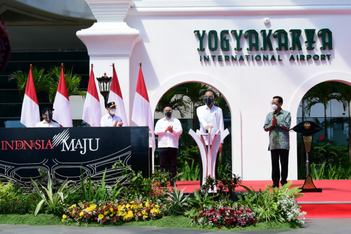 Presiden Joko Widodo meresmikan Bandara Internasional Yogyakarta atau Yogyakarta International Airport di Kabupaten Kulon Progo, Daerah Istimewa Yogyakarta, Jumat, 28 Agustus 2020. Pembangunan bandara tersebut menghabiskan anggaran pembebasan lahan hingga kontruksi sebesar Rp11,3 trilun.
