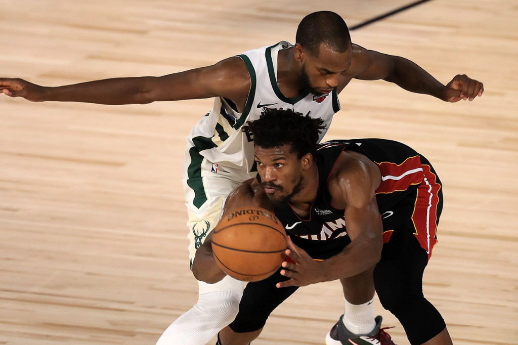 Jimmy Butler mencetak 40 poin yang merupakan raihan poin tertinggi dalam karir playoff-nya. Skor tertinggi dalam karir 'postseason' sebelumnya adalah 36 poin saat ia memperkuat Philadelphia 76ers melawan Brooklyn Nets musim lalu.