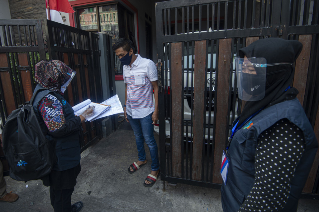 BPS melakukan sensus penduduk secara tatap muka mulai 1 September 2020 untuk mencatat penduduk Indonesia yang belum mengikuti sensus penduduk secara daring.
