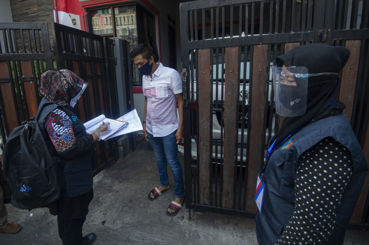 BPS melakukan sensus penduduk secara tatap muka mulai 1 September 2020 untuk mencatat penduduk Indonesia yang belum mengikuti sensus penduduk secara daring.
