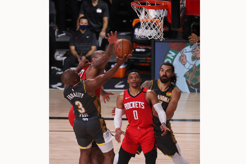Chris Paul menjadi aktor utama keberhasilan Thunder menyamakan kedudukan 3-3. Ia menjadi pencetak angka terbanyak Thunder dengan 28 poin. Paul juga mencatat tujuh rebound, tiga assist, dan tiga steal dalam 40 menit, tanpa sekalipun melakukan 'turnover'.