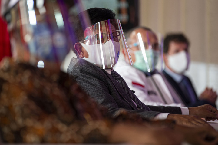 Adapun nilai dari kontrak konstruksi satelit Satria ini sebesar USD 550 juta atau setara Rp 8 triliun.
