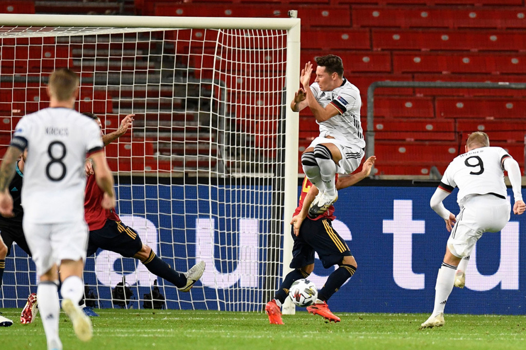 Enam menit babak kedua berjalan Jerman akhirnya berhasil membuka keunggulan lewat aksi gemilang Timo Werner yang tenang memperdaya Pau Torres setelah menerima umpan tarik dari Robin Gosens, sebelum melepaskan tembakan yang tak dapat dihalau kiper David de Gea.
