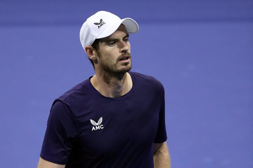 Sebelumnya di babak pertama, Rabu, 2 September lalu, Murray menjalani laga sengit melawan petenis Jepang Yoshihito Nishioki dan berhasil menang dalam lima set. Sayangnya, pria berkebangsaan Skotlandia itu tak mampu mengulang kesuksesannya tersebut saat menghadapi Auger-Aliassime yang terus mendominasi sejak awal hingga akhir permainan.