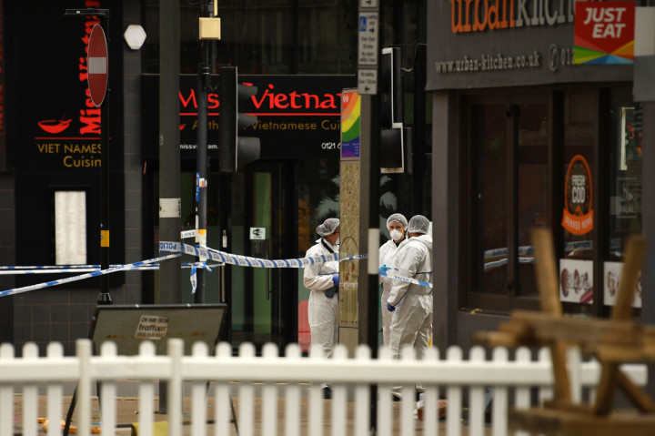 Penusukan terjadi sekitar pukul 12.30 dini hari waktu setempat di sekitar Arcadian Center, tempat populer yang dipenuhi dengan restoran, kelab malam, dan bar.