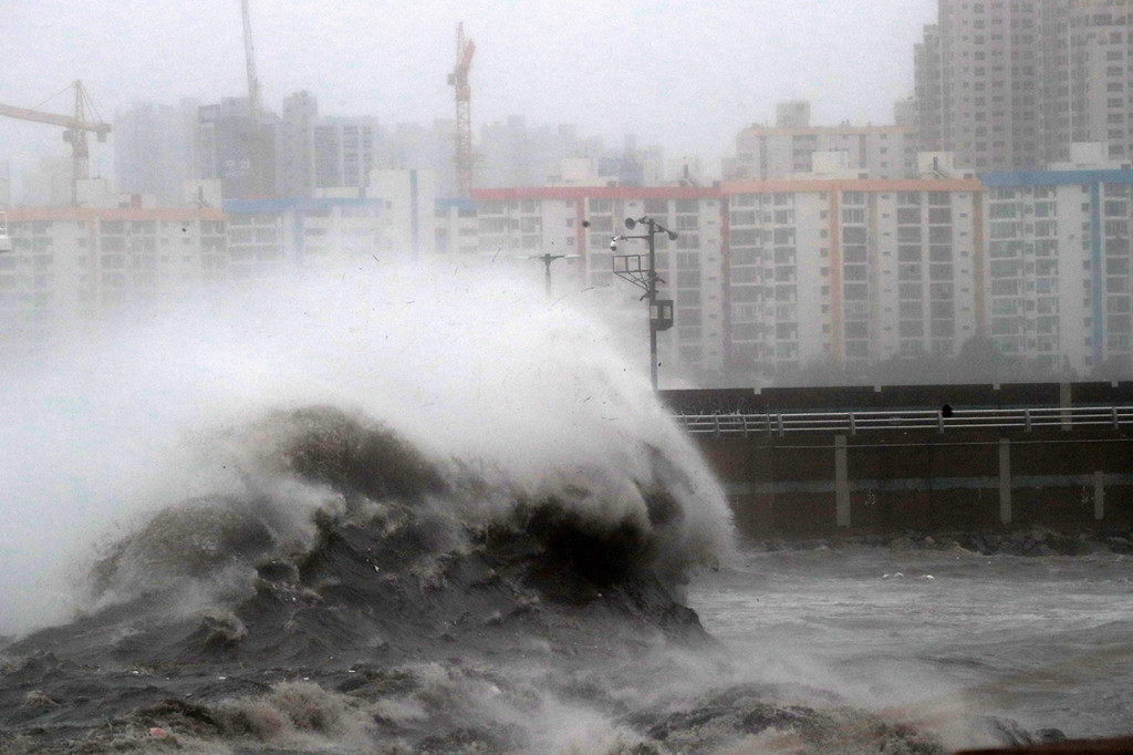 Setelah melewati Jepang, Haishen diperkirakan tiba di Korea Selatan pada Senin ini. AFP Photo/Yonhap