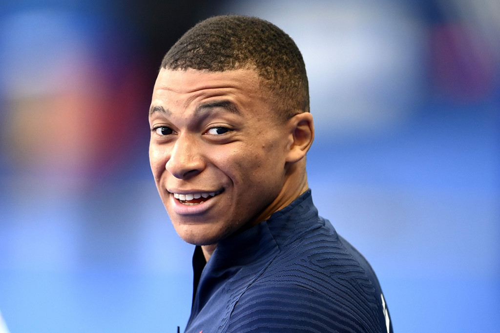 Penyerang timnas Prancis dan Paris Saint-Germain (PSG) Kylian Mbappe dinyatakan positif terinfeksi virus korona (covid-19). Hal itu membuatnya akan absen membela Les Bleus dalam laga Nations League melawan Kroasia, Rabu, 9 September 2020 dini hari WIB.