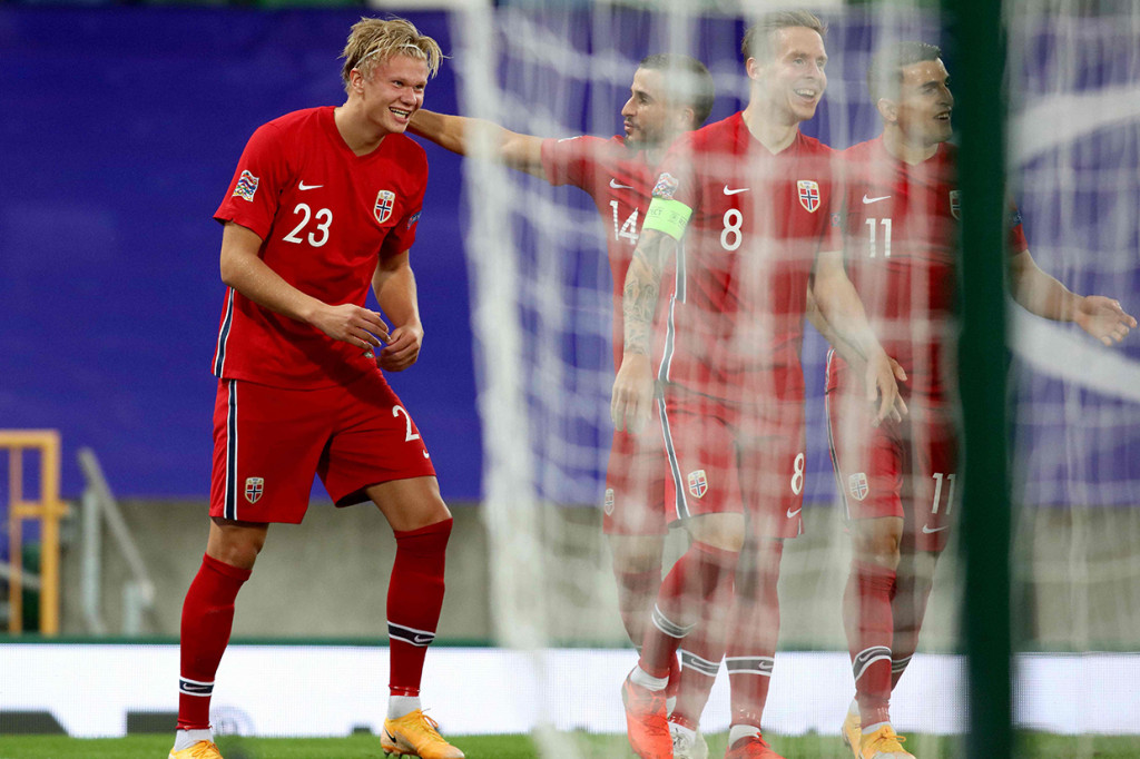 Tiga gol tercipta dalam delapan menit pertama saat penyelesaian bagus Mohamed Elyounoussi yang kemudian disamakan oleh Paddy McNair, sebelum pemain Borussia Dortmund Haaland mencetak gol yang pertama dari dua penyelesaian yang luar biasa.