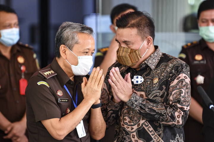 Dalam penyidikan kasus dugaan suap jaksa Pinangki Sirna Malasari terkait pengurusan pengajuan fatwa MA untuk membebaskan Djoko Tjandra, Kejaksaan Agung menggandeng KPK, Kemenko Polhukam, Badan Reserse Kriminal Polri dan Komisi Kejaksaan bertujuan agar proses penyidikan dilakukan lebih transparan.